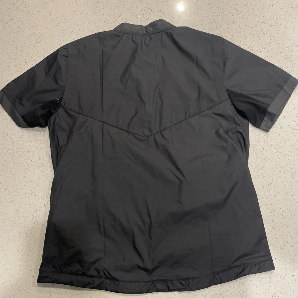 Nike swoosh dri